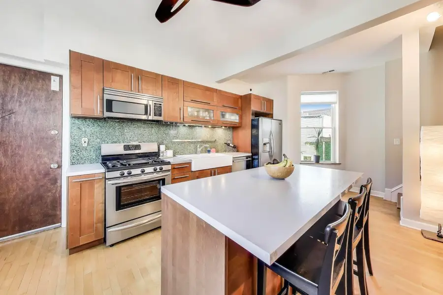 1537 W Augusta Boulevard #3R, Chicago, IL 60642 - Image #2