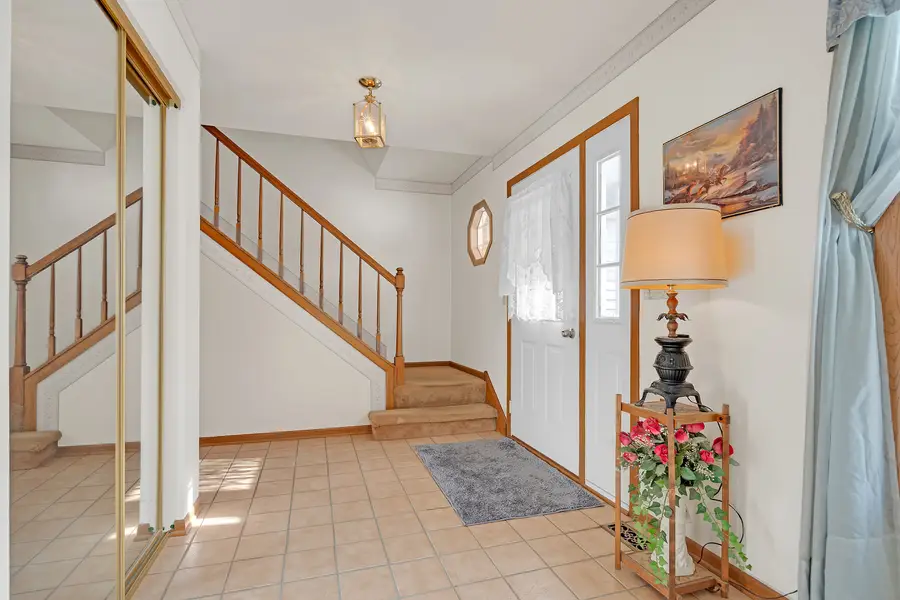 121 S Raddant Road, Batavia, IL 60510 - Image #3