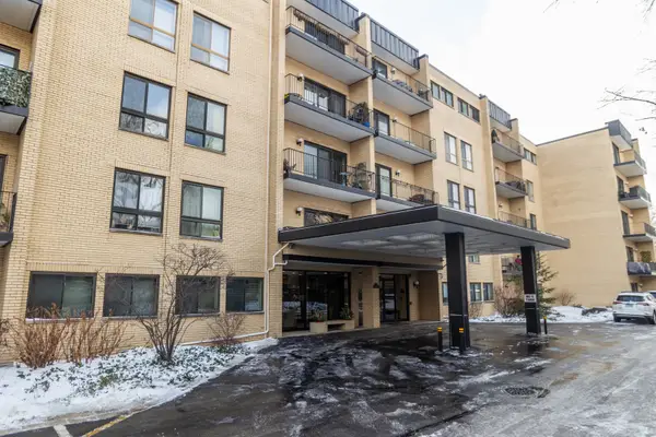 221 N Kenilworth Avenue #109, Oak Park, IL 60302