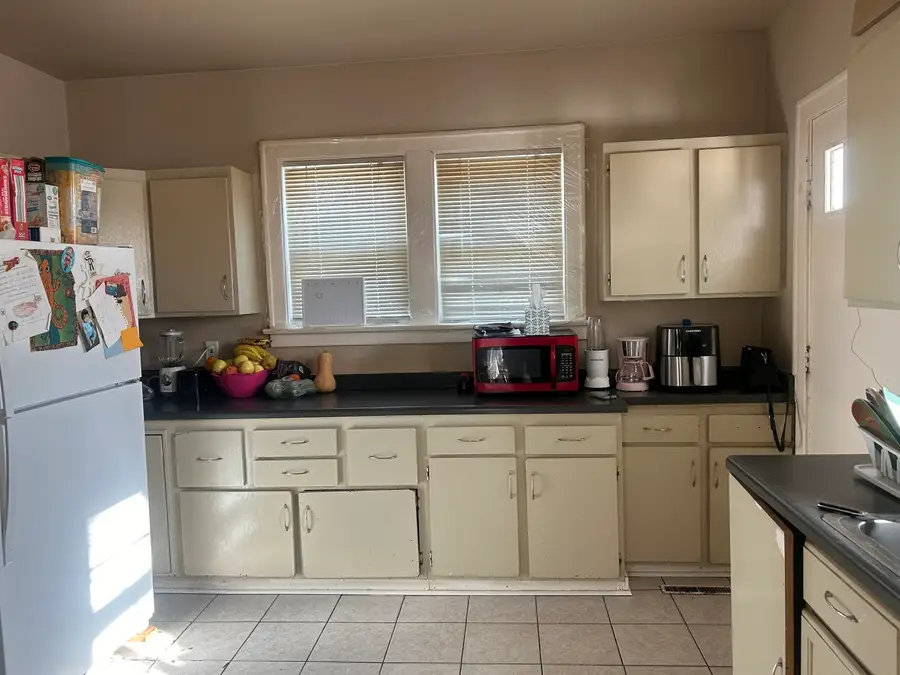 601 Columbia Avenue, Elgin, IL 60120 - Image #2