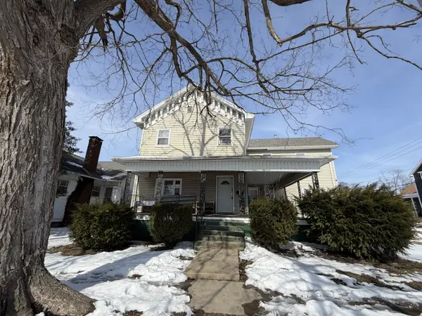 1021 Jefferson Avenue, Charleston, IL 61920