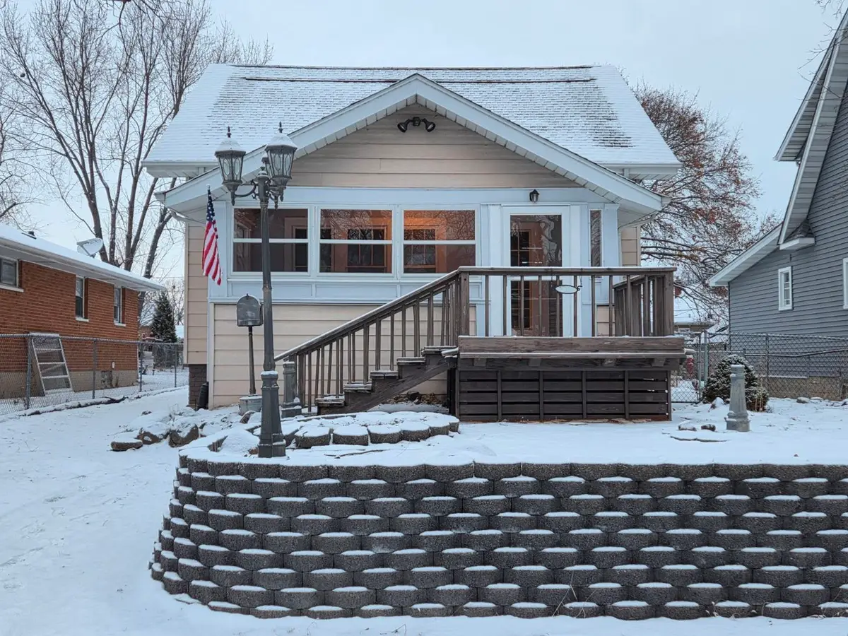 2108 Lloyd Avenue, Waukegan, IL 60085 - Image #1