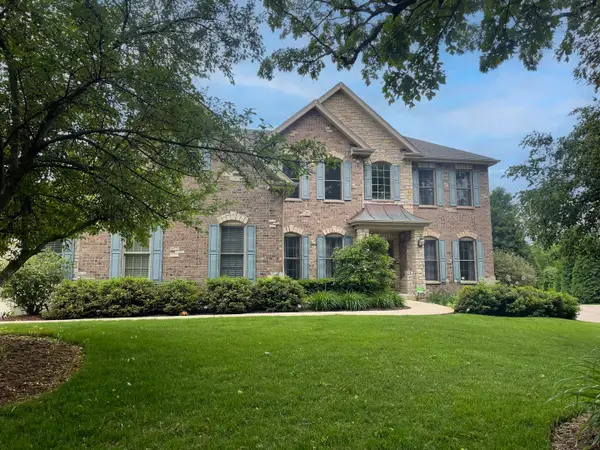 Address Withheld By Seller, South Elgin, IL 60177