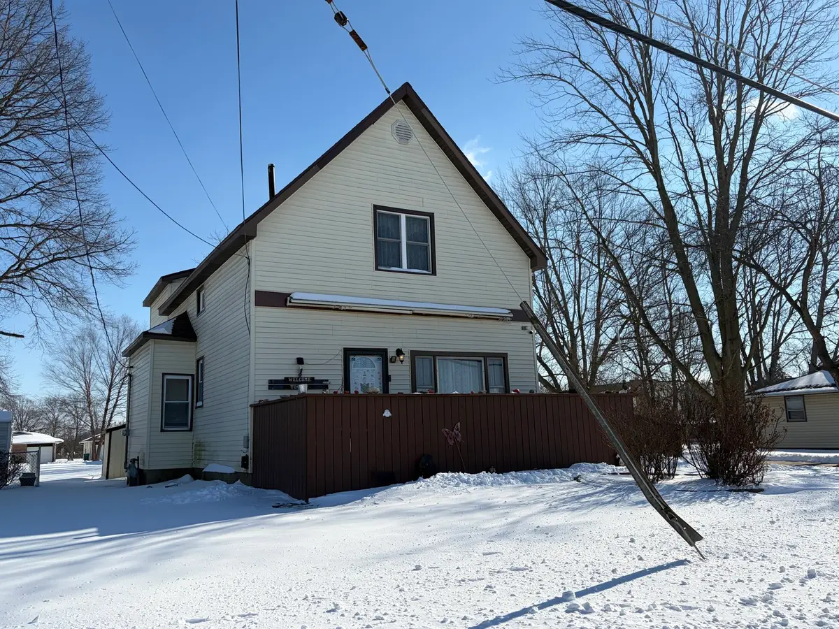 1012 S 6th Street, Mattoon, IL 61938 - Image #1