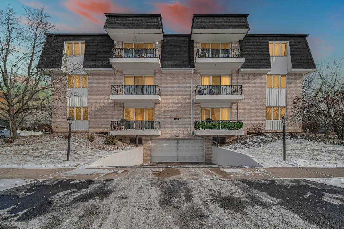 18559 Escanaba Avenue #201, Lansing, IL 60438 - Image #1