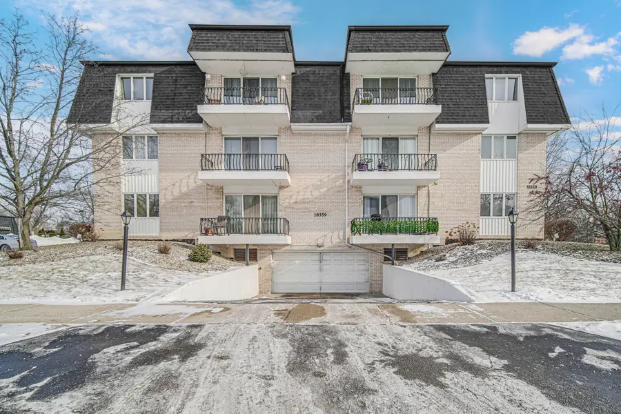 18559 Escanaba Avenue #201, Lansing, IL 60438 - Image #2