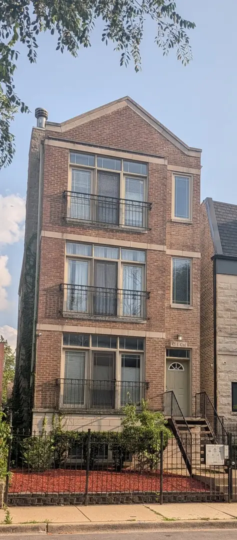 435 E 42nd Street #1, Chicago, IL 60653 - #1