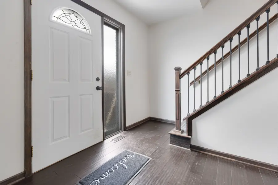 237 Pinewood Lane, Bloomingdale, IL 60108 - Image #3