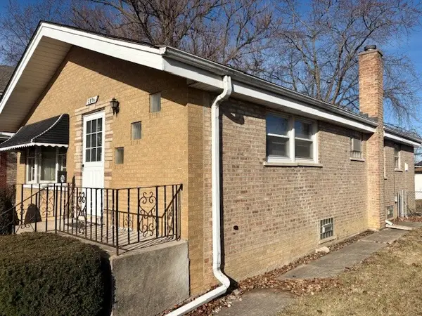 2056 Market Street, Blue Island, IL 60406