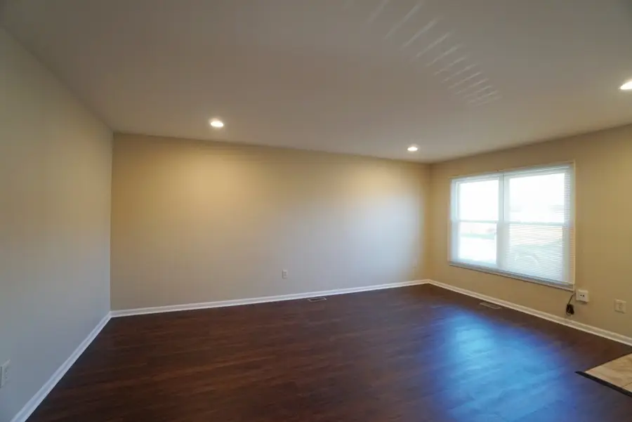 2908 30th Street, Zion, IL 60099 - Image #3