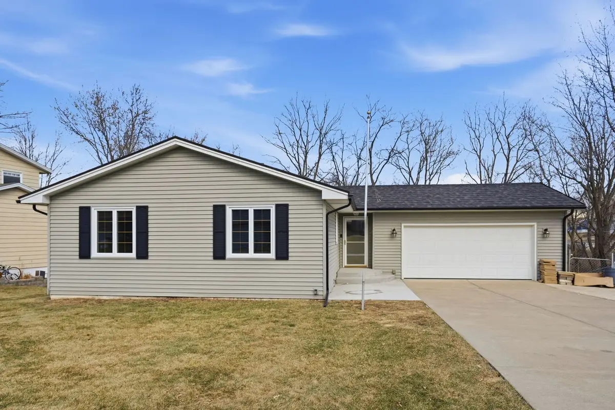 3895 Tanglefoot Court, Bettendorf, IA 52722 - Image #1