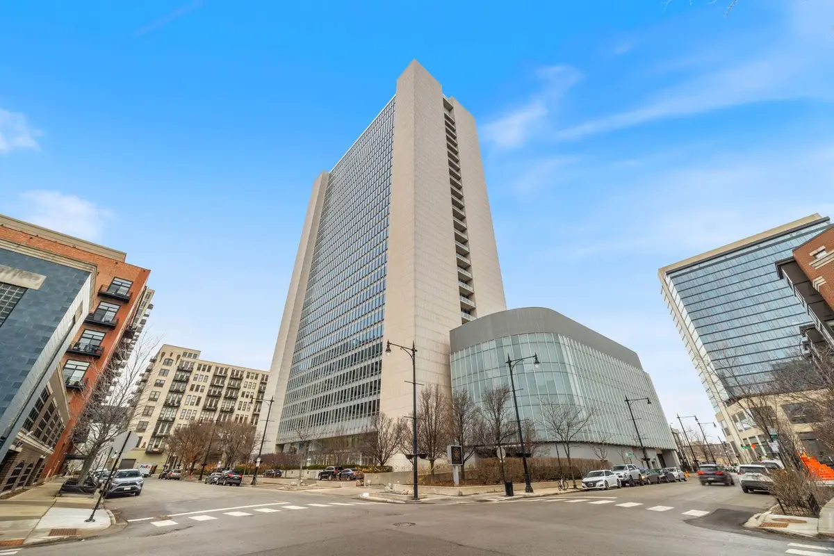 500 W Superior Street #1306, Chicago, IL 60654 - #1