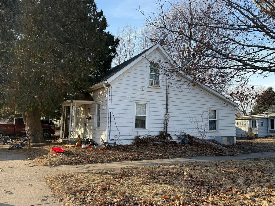 213 NE 4th Street, Aledo, IL 61231 - Image #2