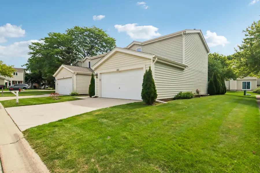 682 Claridge Circle, Hoffman Estates, IL 60169 - #3