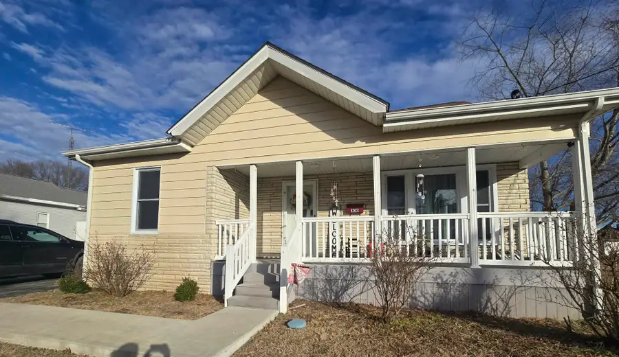 306 S Thomas Street, Christopher, IL 62822 - #3