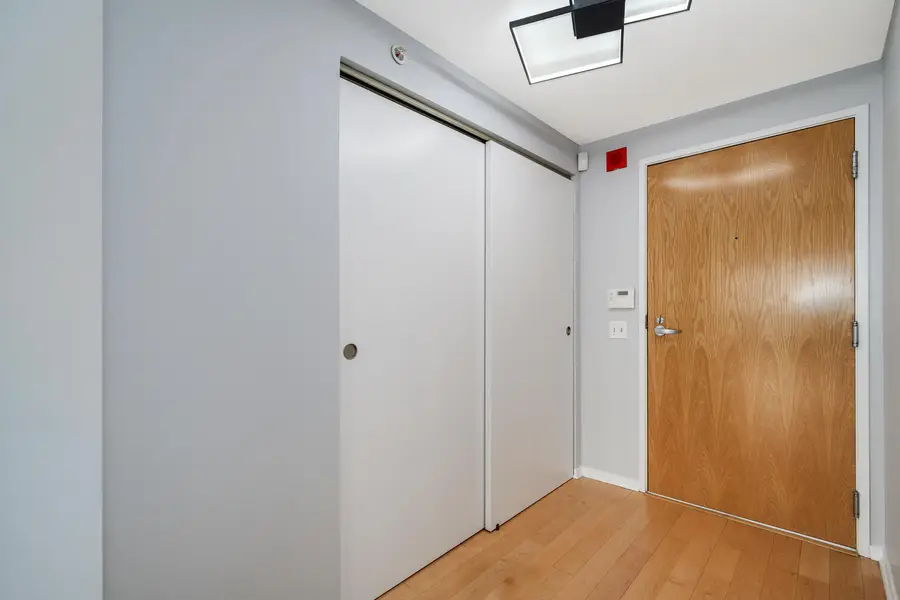 9655 Woods Drive #1102, Skokie, IL 60077 - #3