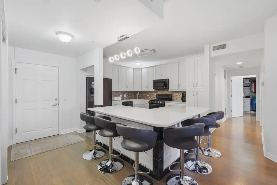 9670 Franklin Avenue #411, Franklin Park, IL 60131 - Image #2