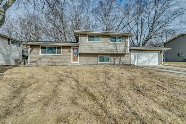 Address Withheld By Seller, St. Charles, IL 60174