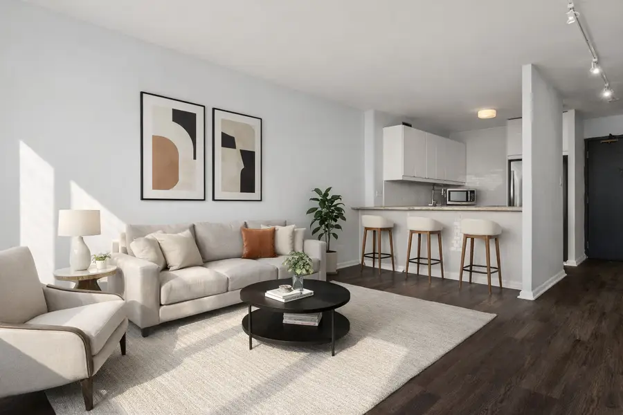 Address Withheld By Seller, Chicago, IL 60613 - #2