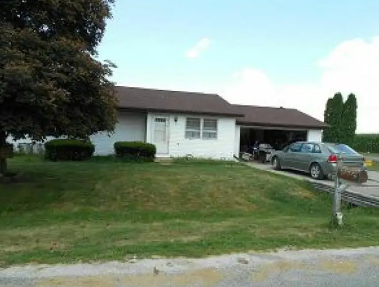 408 E Ririe Place, Flanagan, IL 61740 - Image #2