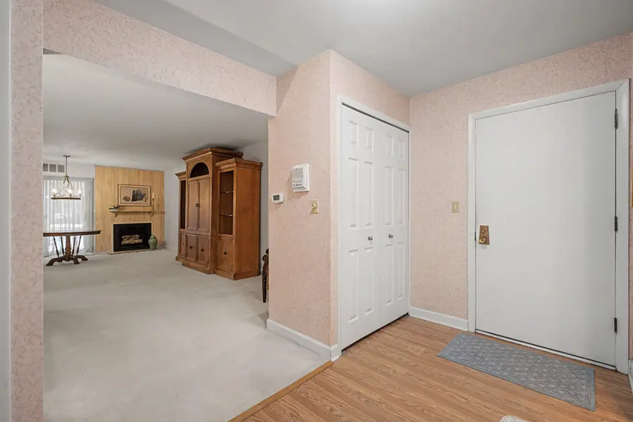 2099 Creekside Drive #1-4, Wheaton, IL 60189 - Image #3