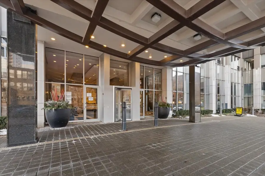 655 W Irving Park Road #1004, Chicago, IL 60613 - Image #3