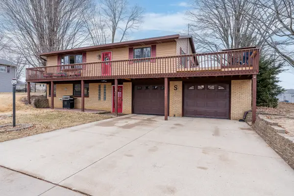 514 E 22nd Avenue, Coal Valley, IL 61240