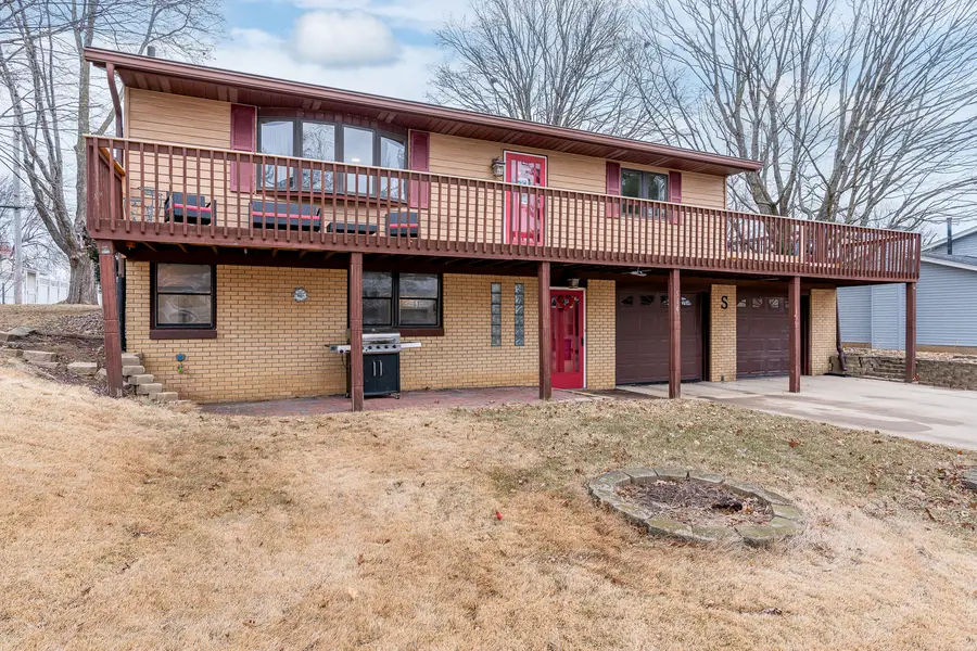 514 E 22nd Avenue, Coal Valley, IL 61240 - #2