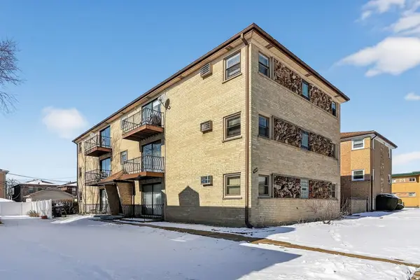 2742 N 73rd Court #2E, Elmwood Park, IL 60707