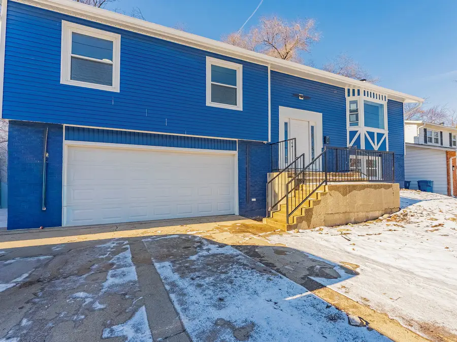 1116 S Busse Road, Mount Prospect, IL 60056 - Image #2