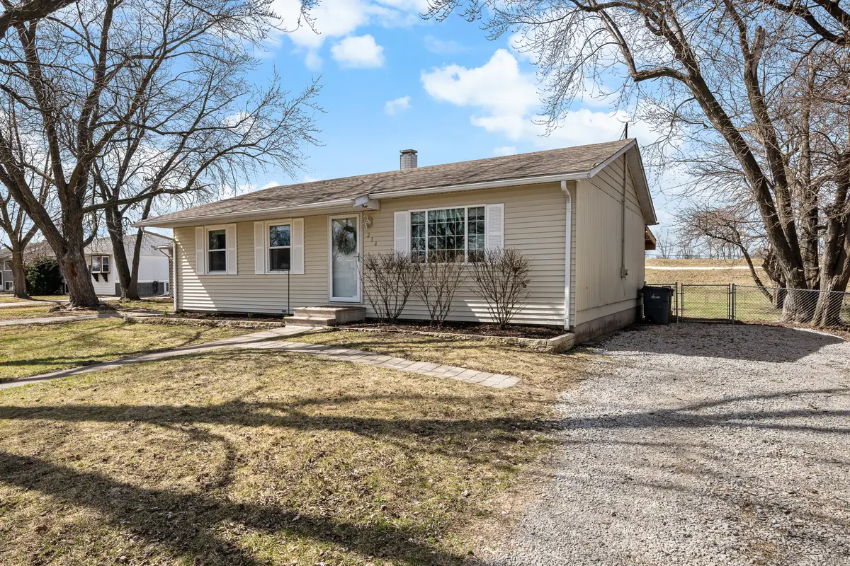 214 8th Street E, Milan, IL 61264 - #1