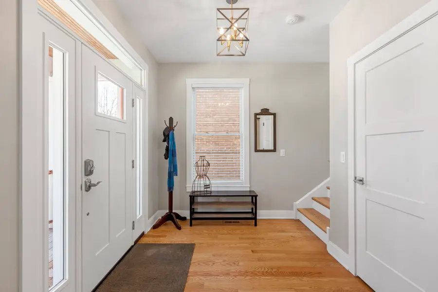 140 Sawyer Avenue, La Grange, IL 60525 - Image #2