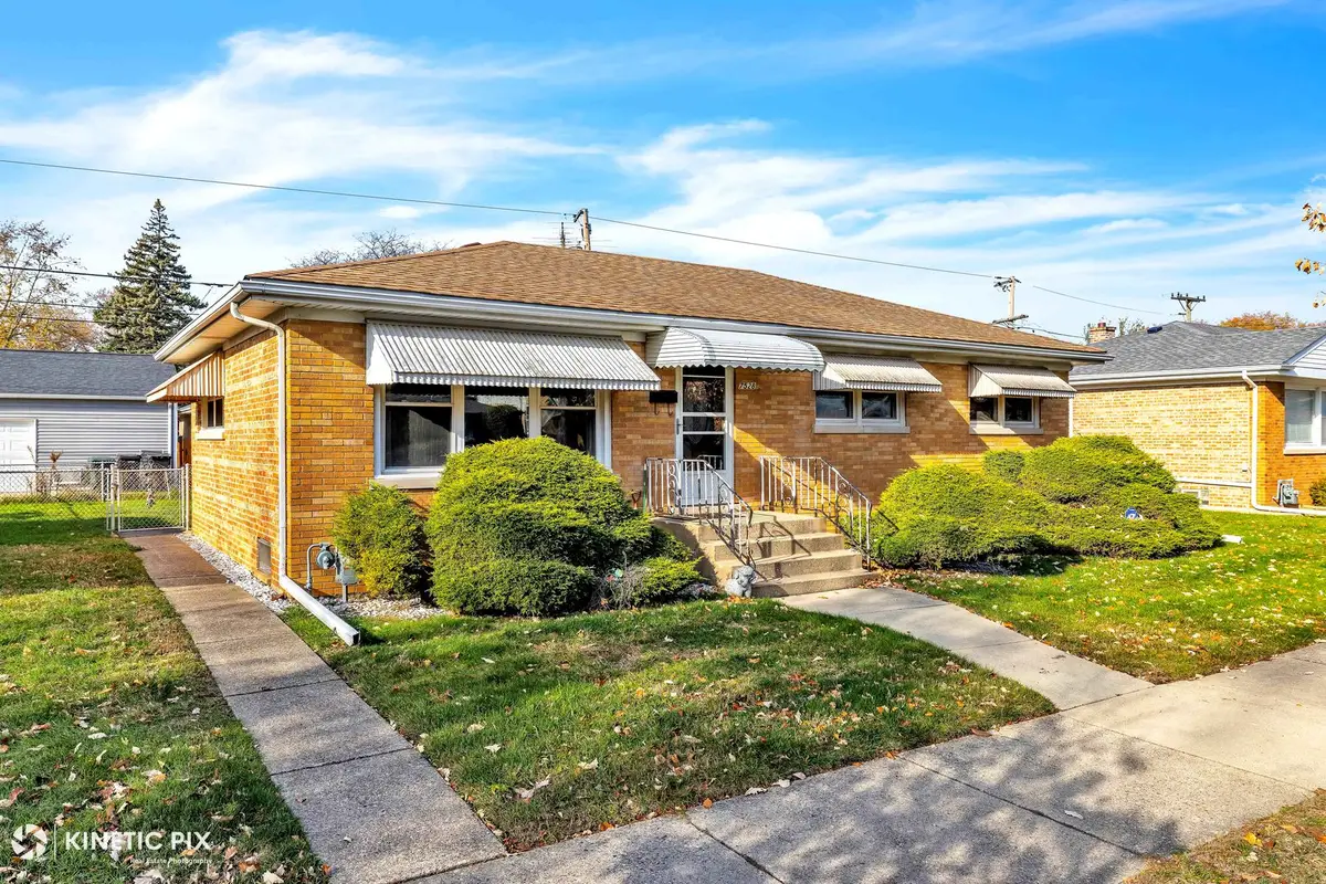 7528 Kenneth Avenue, Skokie, IL 60076 - Image #1