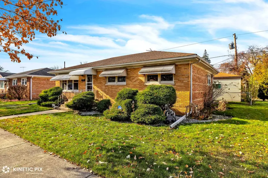 7528 Kenneth Avenue, Skokie, IL 60076 - Image #3