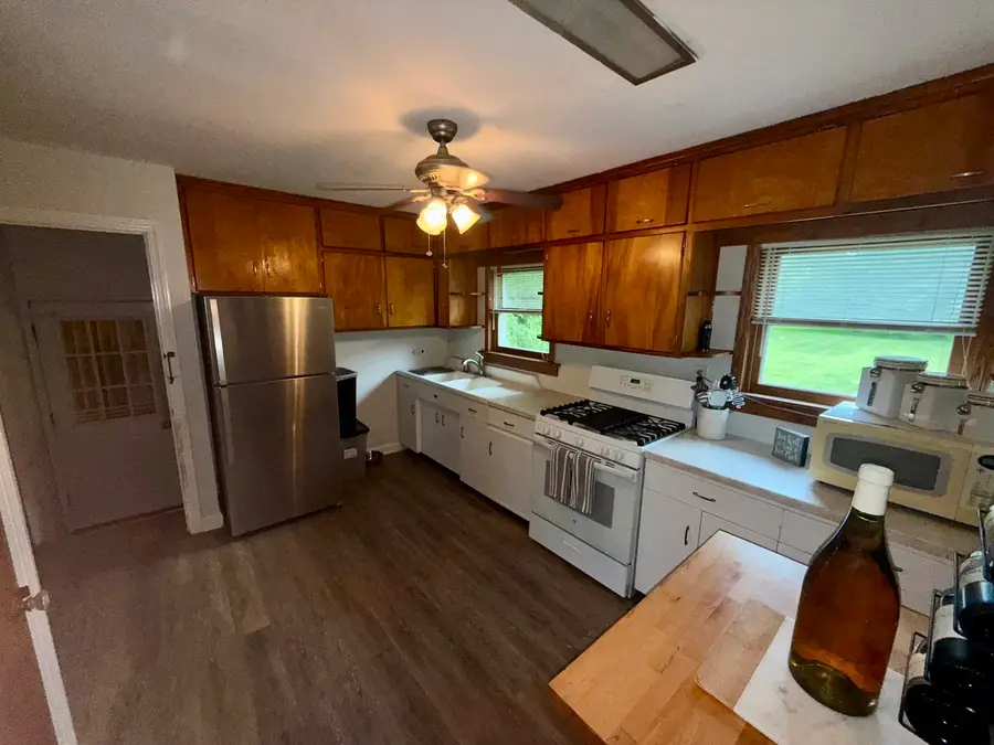 1270 Benson Lane, Green Oaks, IL 60048 - Image #3