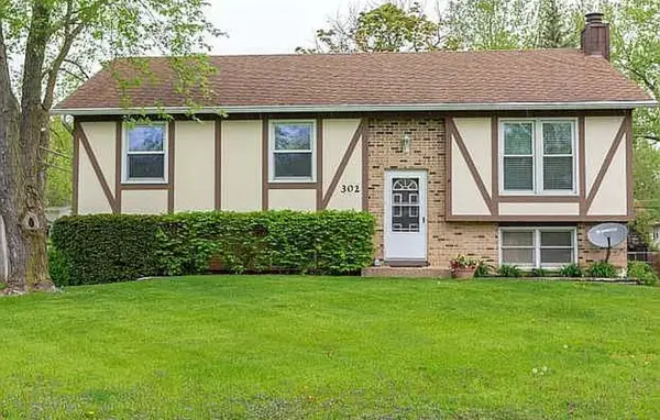 302 Channel Drive, Island Lake, IL 60042