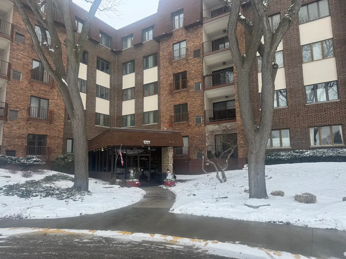 448 Raintree Court #1C, Glen Ellyn, IL 60137 - Image #1