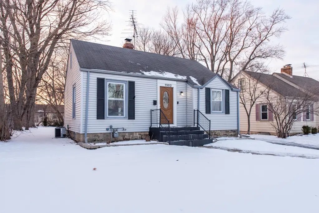 1902 N Ash Street, Waukegan, IL 60087 - Image #1