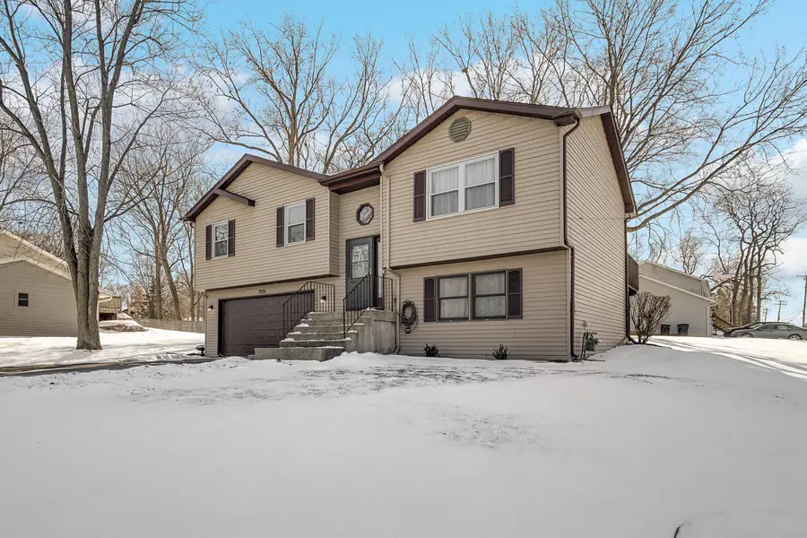 7515 Hickory Trail, Wonder Lake, IL 60097 - Image #2