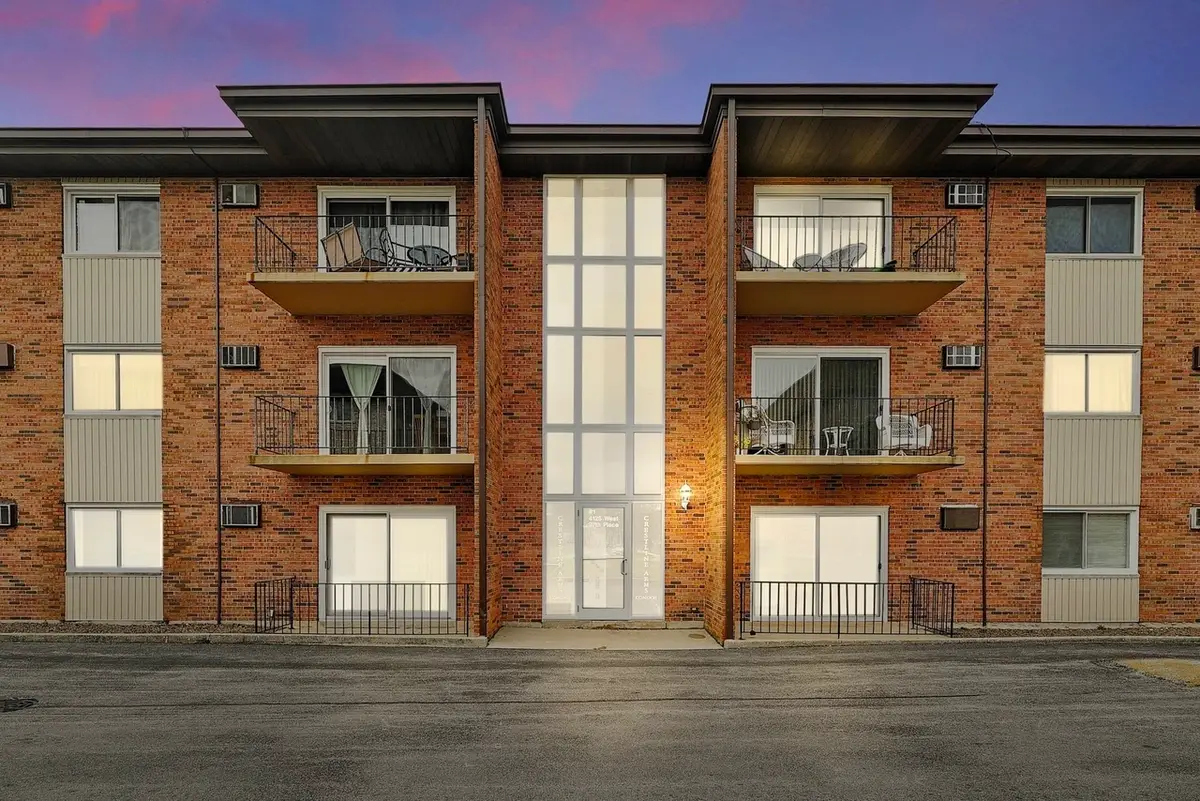 4125 W 97th Place #1-107, Oak Lawn, IL 60453 - Image #1