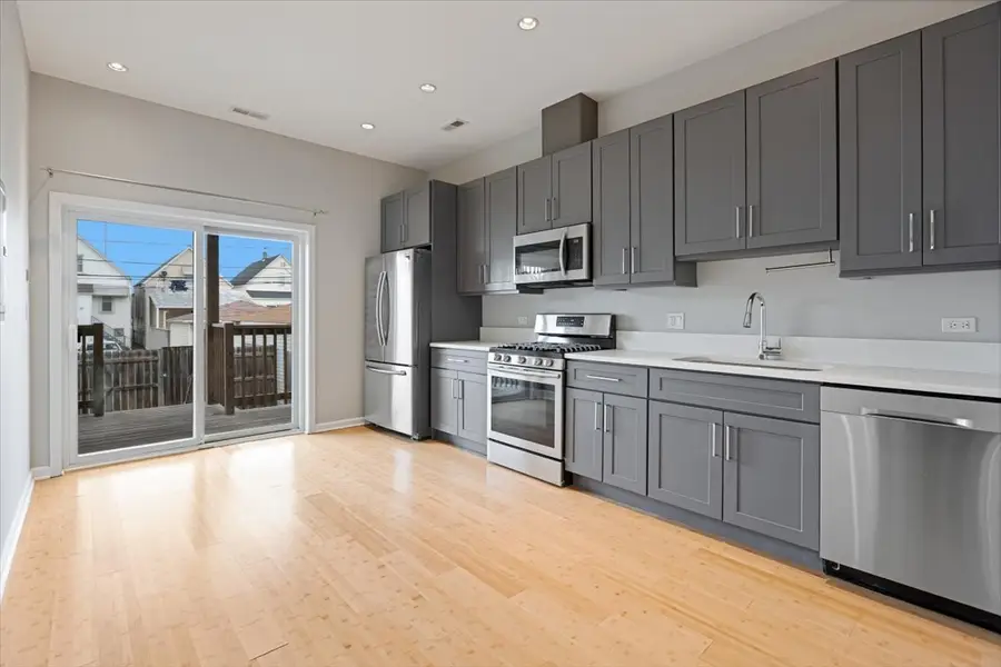 3432 W Melrose Street, Chicago, IL 60618 - #3