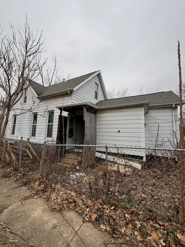 310 S Western Avenue, Bloomington, IL 61701