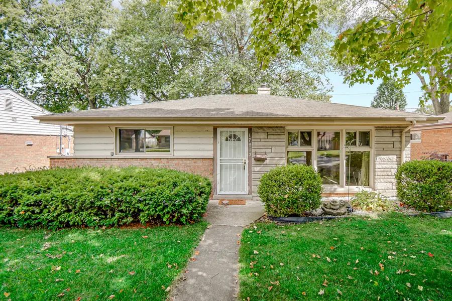 17913 Oakwood Avenue, Lansing, IL 60438 - Image #2