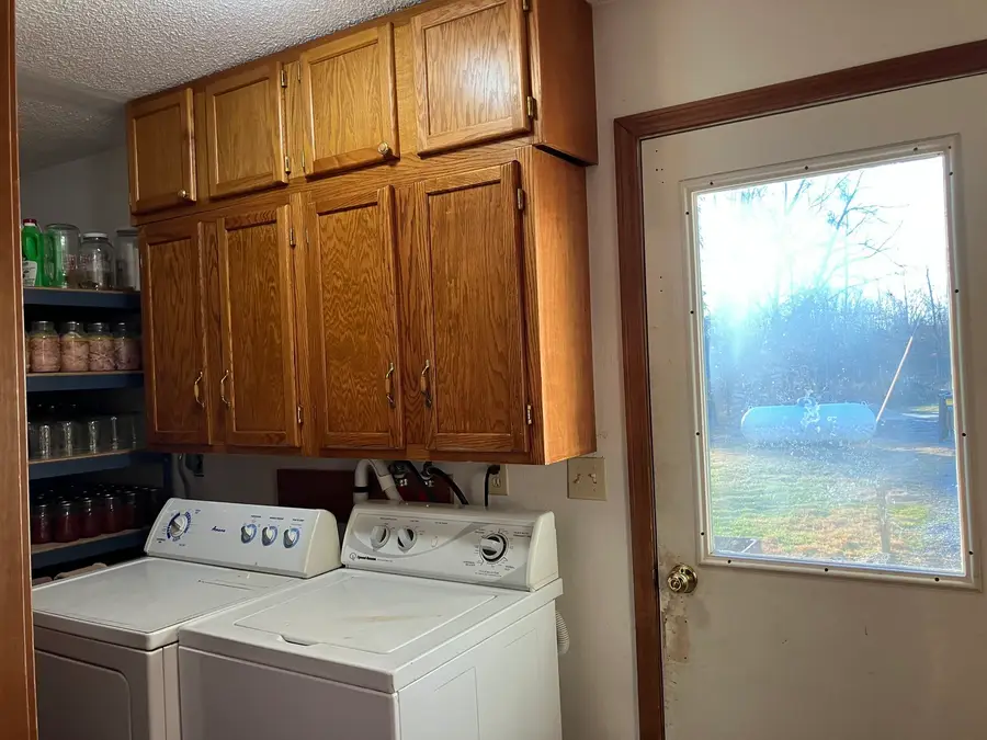 9576 State Route 161 Extension, Iuka, IL 62849 - #3