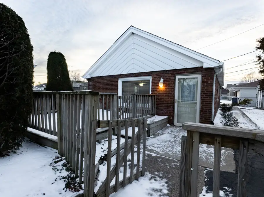 9170 Crescent Court, Oak Lawn, IL 60453 - Image #2