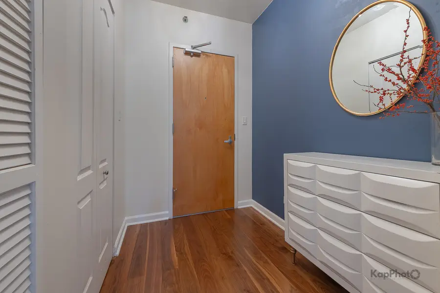 1212 N Wells Street #303, Chicago, IL 60610 - Image #3