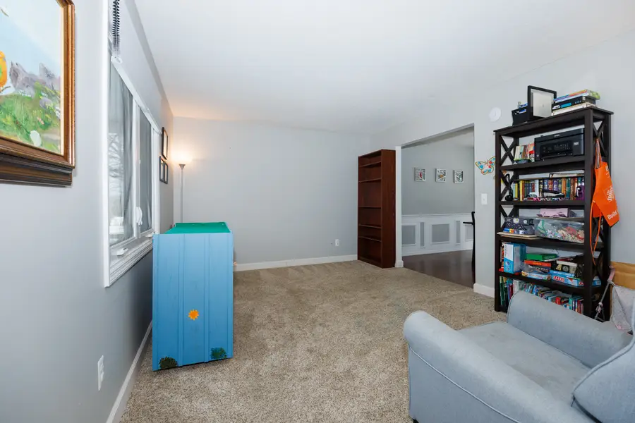 312 Clover Court, Bloomington, IL 61701 - Image #3