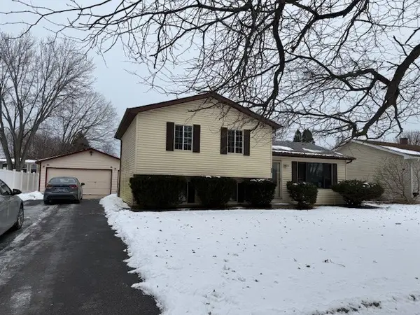 809 Thompson Avenue, Winthrop Harbor, IL 60096