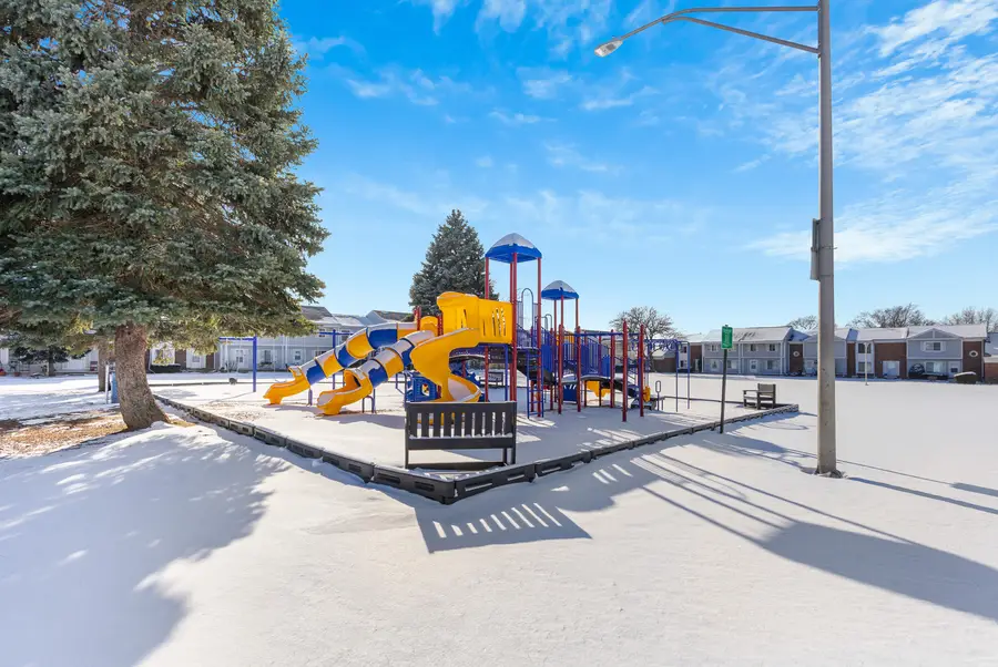 451 Yorkshire Square, Bolingbrook, IL 60440 - Image #2