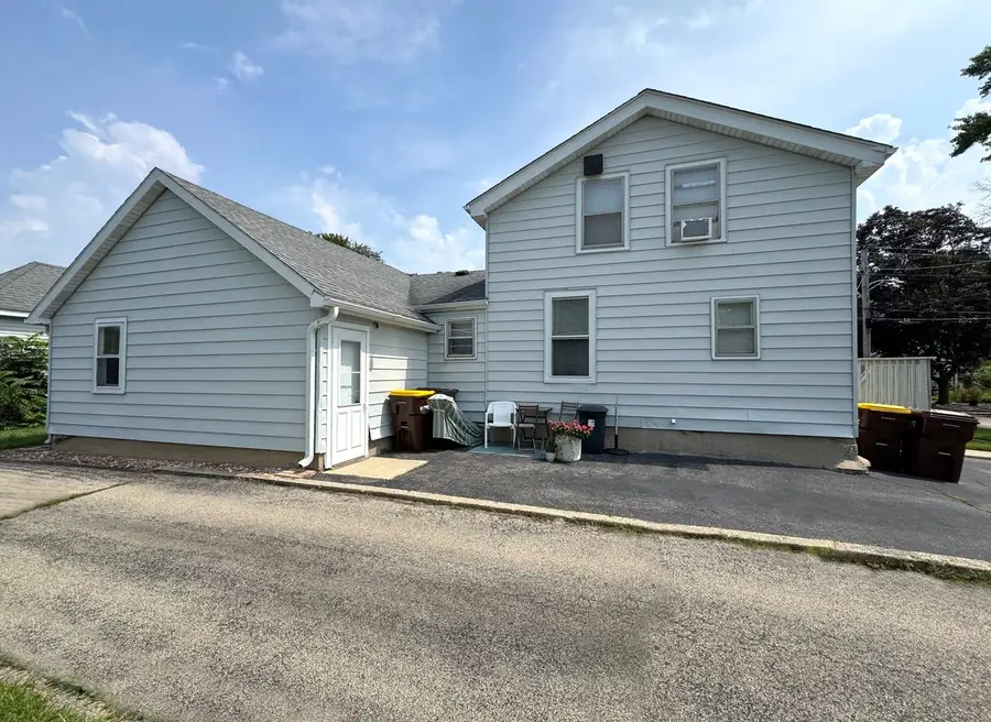 726 S Jefferson Street, Woodstock, IL 60098 - Image #2